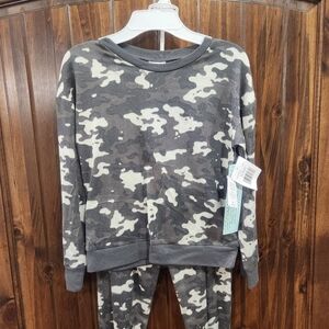 Splendid Gray Pajama Set Luxurious Comfort